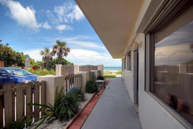 Quiet Vista Del Mar 2 Bedroom Condo Beachfront Property Cocoa Beach Buitenkant foto